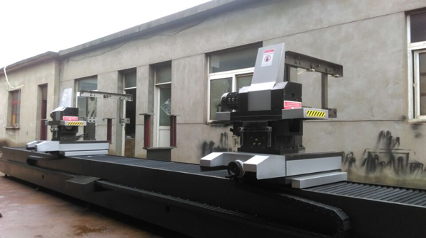 超長行程(8米); 雙機(jī)(2組鉬絲筒); 多線切割(4道鉬絲); 三軸聯(lián)動(dòng)